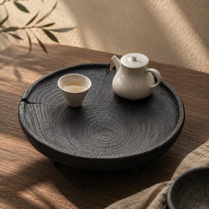 Table basse Wabi Sabi | Table basse Japandi, plateau à thé japonais, table ronde en bois noirci, mini décoration zen, accessoire minimaliste pour la maison