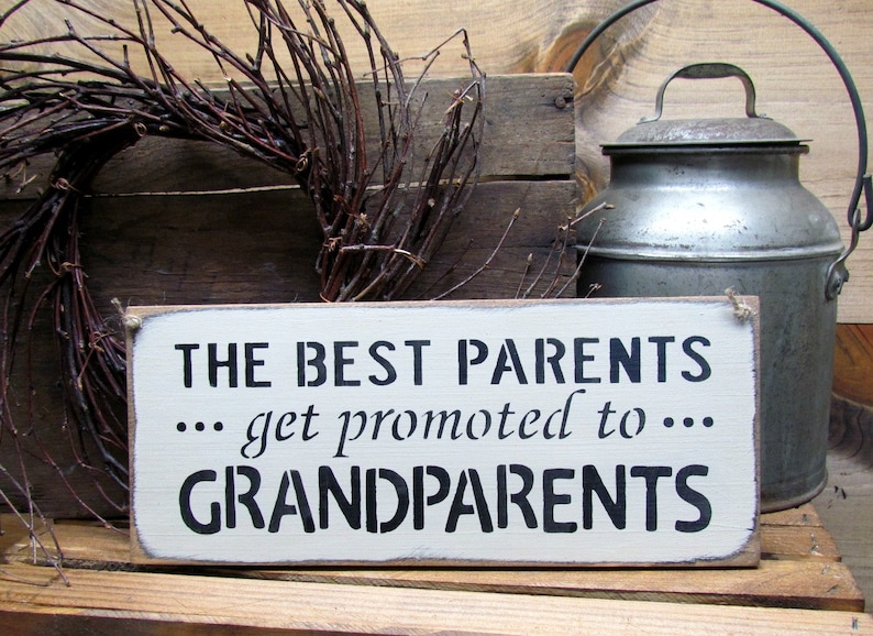 Gift for Grandparents, Wooden sign for Parents, Grandparents to Be, The Best Parents Get Promoted, Mother's Day, Expecting a Baby Gift 画像 1