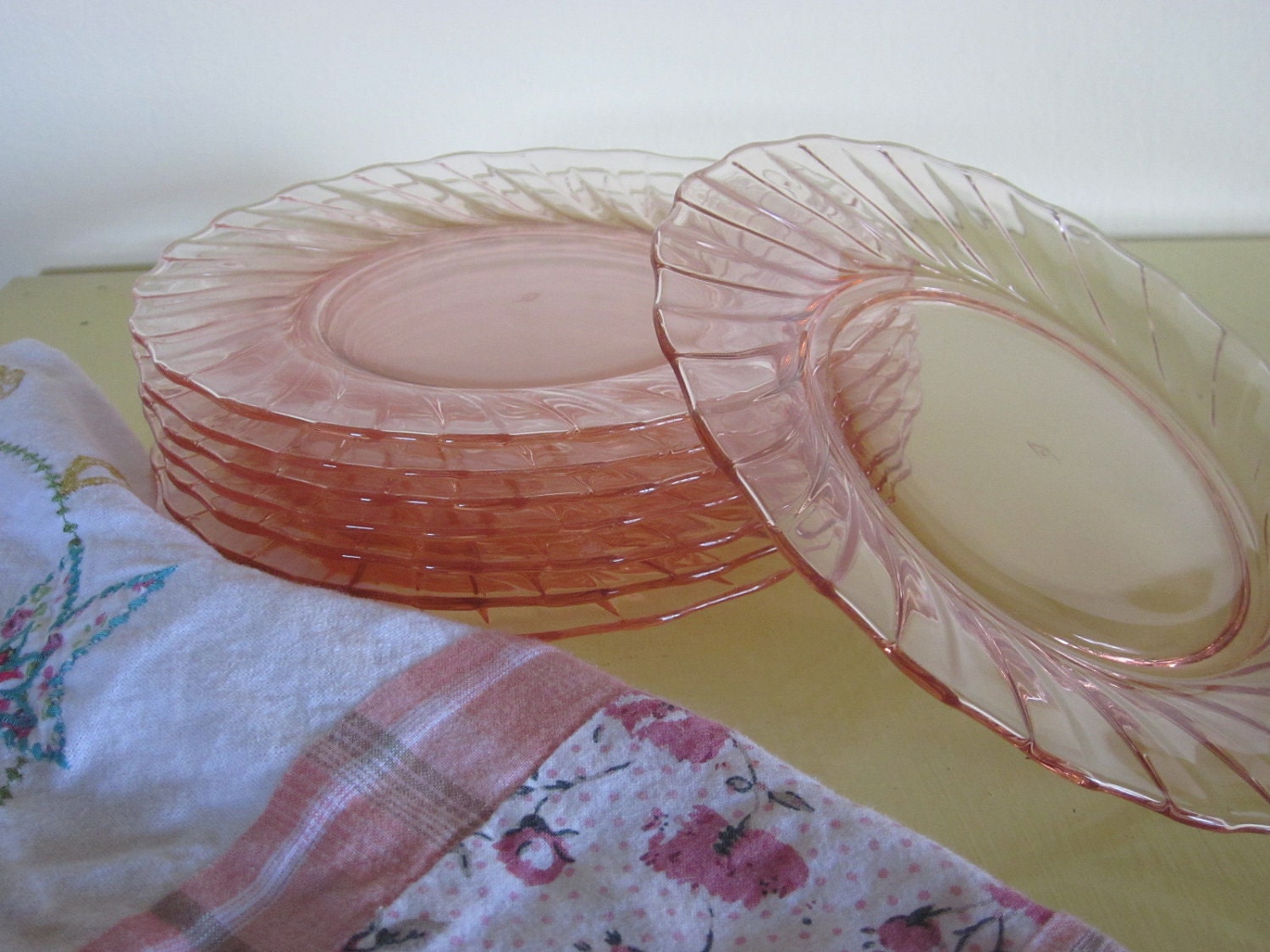 Set of 8 Vintage Pink Depression Glass Small Plates Etsy