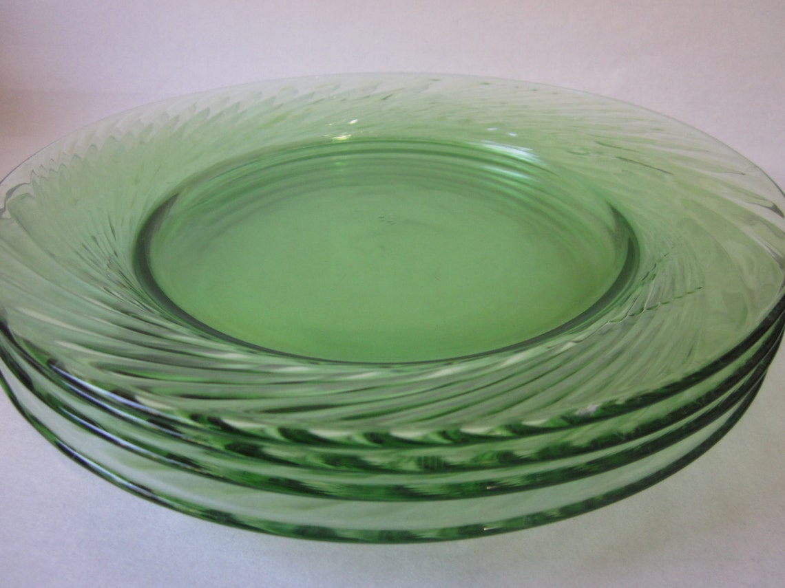 Pyrex Green Glass Dinner Plates Set of Four Etsy