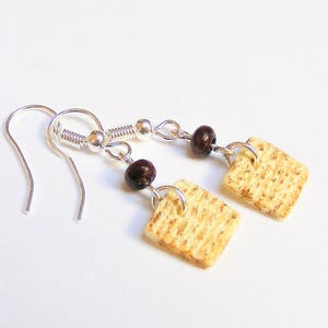 Food Jewelry matzah earrings, matzo earrings, passover jewelry, matzah jewelry, Miniature Food Earrings, clip on earrings, Mini Food