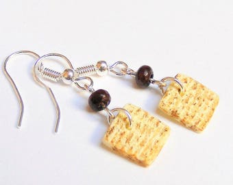 Food Jewelry matzah earrings, matzo earrings, passover jewelry, matzah jewelry, Miniature Food Earrings, clip on earrings, Mini Food