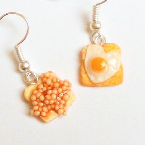 Food Jewelry Egg and Beans on Toast Earrings, Miniature Food Earrings, Mini food Baked Beans Toast Jewelry  Fried Egg pierced and clip on