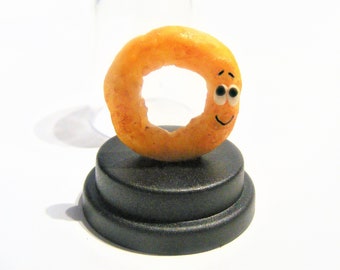 Onion ring Pet © Battered onion, onion in batter, retro food, onion lover, comedy gift, cute gift, desk top gift, Funny gift, bff gift