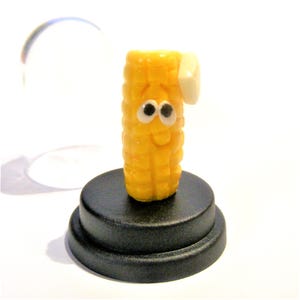 Corn on the cob Pet © Corn pet, Gift for him, Gift for her, Corn cob, Novelty gift, Cute gift, Humorous gift, Desk top gift, Funny gift