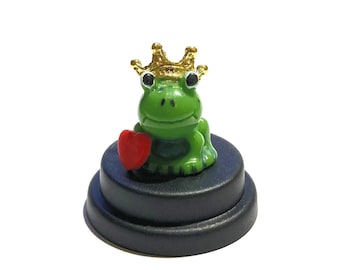 Frog Pet © Frog Prince, Youve Got to Kiss a Lot of Frogs, Comedy