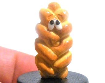 Challah Bread Pet ©  Bread gift, Shabbat gift, Gift for him, Gift for her, Jewish gift,  Novelty gift, Cute gift, Desk top gift, Funny gift