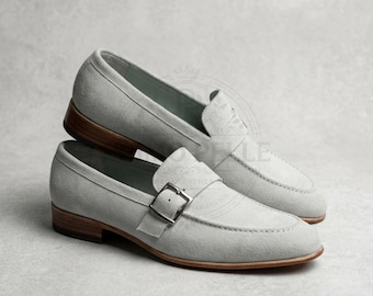 Handgefertigte hellgraue Wildleder-Monk-Strap-Loafer, elegante Schuhe im Vintage-Stil