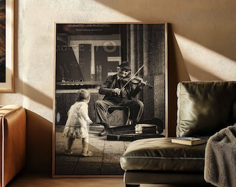 Plakat z czarno-białą fotografią uliczną | Grafika ścienna ze skrzypkiem i dzieckiem | Oprawione płótno z motywem muzyka w stylu vintage | Rozgrzewający serce wydruk artystyczny z muzyką