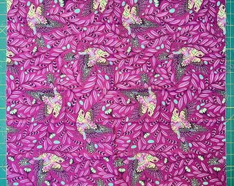 Tula Pink - Spirit Animal - Retuitea en Lunar Glow, fat quarter