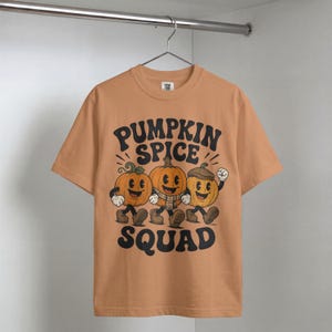 Pumpkin Spice Squad-tröja, retro höstvänner-tröja, vintage-tecknad Halloween-topp, matchande pumpafältskläder, höstgåva i bekväma färger