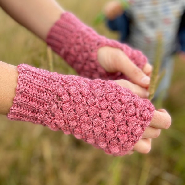 CROCHET PATTERN / Quick Puff Stitch Crochet Mittens - Fingerless Gloves - Crochet Mitts - Instant Download PDF Crochet Pattern