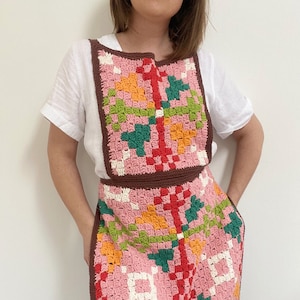 CROCHET PATTERN / Martha's Retro C2C Crochet Apron Pattern / Vintage Style Apron / PDF Crochet corner to corner chart pattern