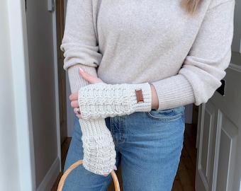 CROCHET PATTERN + VIDEO Neo Cable Wrist Warmers Pdf – Textured Fingerless Gloves, Toddler to Adult