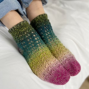 CROCHET PATTERN / Lacy Crochet Sock Pattern Rialto Crochet Socks Lacy Crochet Socks PDF Crochet Pattern image 2