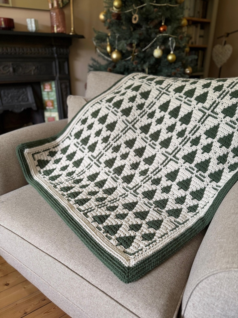 CROCHET PATTERN + VIDEO – Twinkling Trees Christmas Blanket – Overlay Mosaic Afghan pdf, Festive Throw Pattern, Holiday Home Décor image 14