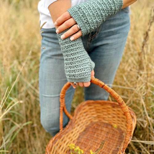 Mystical Mitts - Crochet Fingerless Mitts/Fingerless Crochet Gloves - Instant Download PDF Crochet Pattern Child to Adult Sizes