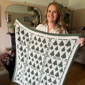 CROCHET PATTERN + VIDEO – Twinkling Trees Christmas Blanket – Overlay Mosaic Afghan pdf, Festive Throw Pattern, Holiday Home Décor image 6