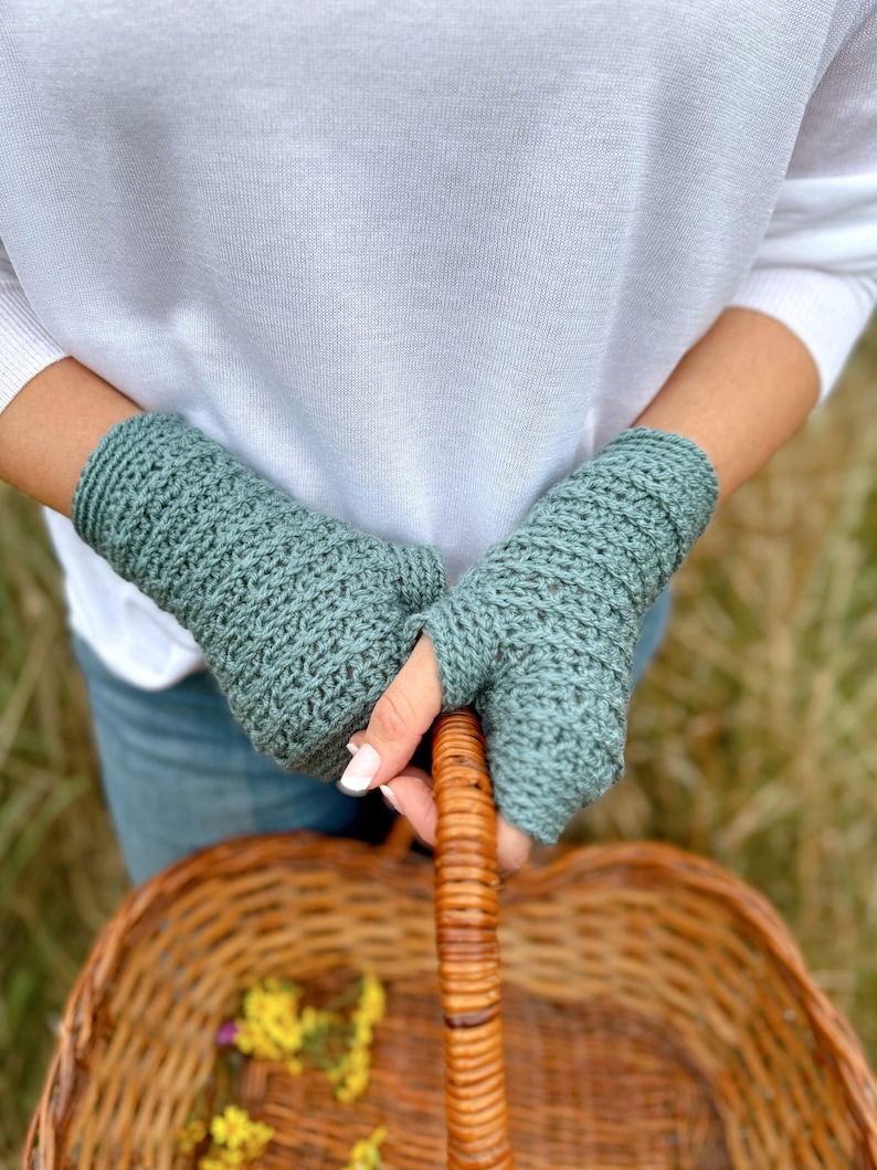 easy crochet glove pattern