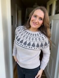 CROCHET PATTERN + VIDEO Twinkling Trees Mosaic Crochet Sweater, Top-Down Seamless Christmas Jumper for Adults (Xs–5Xl)