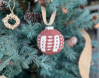 CROCHET PATTERN / Crochet Christmas Bauble Decoration / Keep in Line Bauble - PDF Crochet Pattern