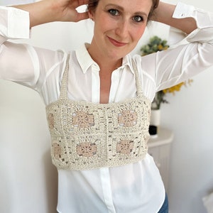 CROCHET PATTERN & VIDEO/Crochet Crop Top Pattern with Straps / Summer crochet top / granny square top pattern / Pdf download