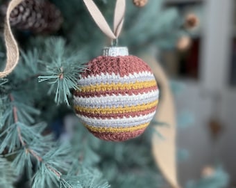 CROCHET PATTERN / Crochet Christmas Bauble Decoration / Simple Stripes Bauble - PDF Crochet Pattern