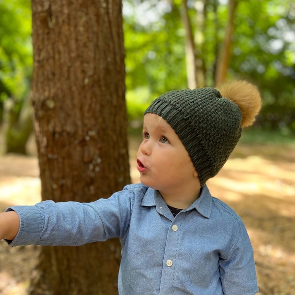 CROCHET PATTERN/ Winter Crochet Hat Pattern / PDF Crochet Pattern / Baby to Adult Sizes / Crochet Toque with Pom Pom