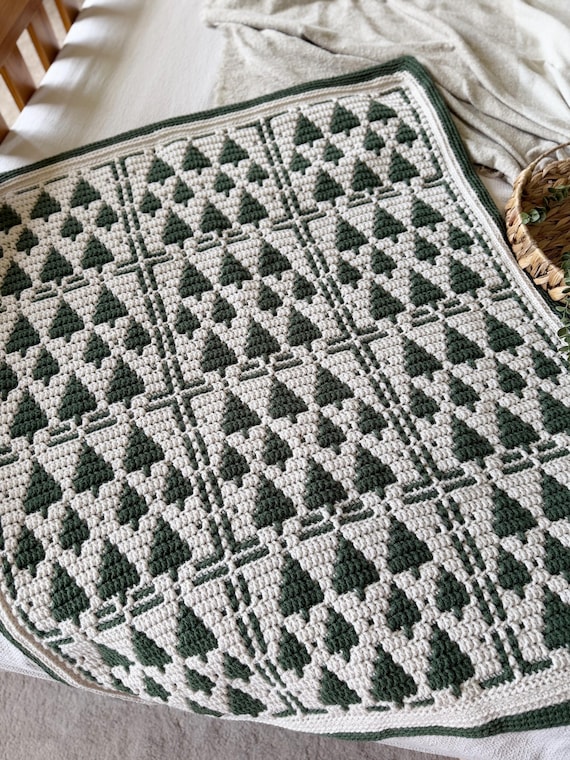 CROCHET PATTERN + VIDEO – Twinkling Trees Christmas Blanket – Overlay Mosaic Afghan pdf, Festive Throw Pattern, Holiday Home Décor