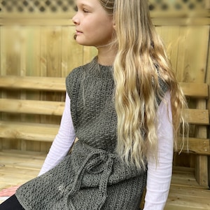 CROCHET PATTERN & VIDEO / Sleeveless crochet baby vest pattern Pdf / child crochet tunic / newborn - 10 years / easy crochet top pattern