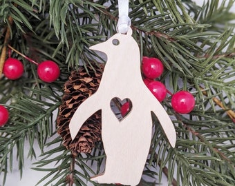 Penguin Christmas Ornament  // Christmas Tree // Christmas Decoration // Trim a Tree // Holiday Decoration // Sea Xmas // Ocean Decor