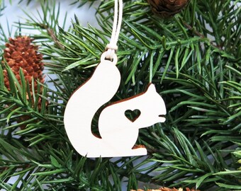 Squirrel Christmas Ornament // Woodland Holiday Decor // Wooden Christmas Tree Ornament // Squirrel With Heart // Giftable Ornament // Xmas