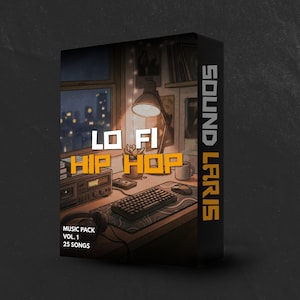 Puede incluir: Una caja de producto rectangular con una escena de escritorio ilustrada que incluye teclado, ratón, auriculares y lámpara. El texto dice LO FI HIP HOP, SOUND LARIS y MUSIC PACK VOL. 1 25 SONGS. El diseño utiliza iluminación cálida sobre fondo oscuro.