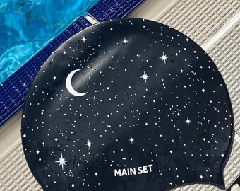 Bonnet de bain en silicone Céleste | Lune et étoiles noires et blanches