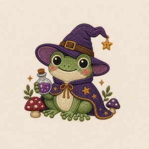 Puede incluir: Un parche bordado que muestra una rana verde con un sombrero de mago morado con cinturón marrón y una capa morada a juego decorada con estrellas amarillas. La rana sostiene una pequeña botella de cristal con líquido morado entre dos setas.
