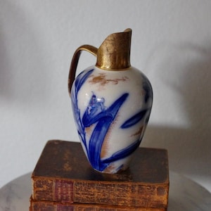 Antique William A. Adderley & Co. Flow Blue Lily Vase, Art Nouveau English Vase