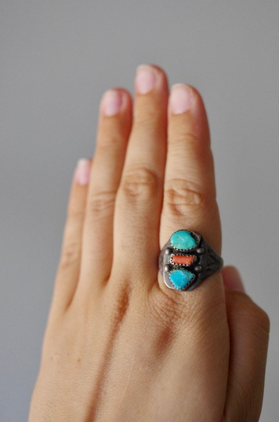 Vintage Navajo Turquoise and Coral Old Pawn Ring,… - image 8