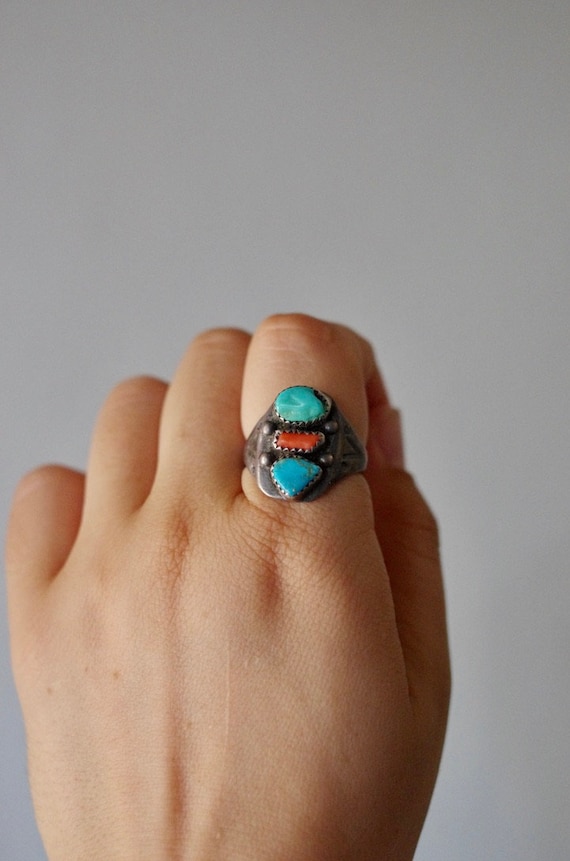 Vintage Navajo Turquoise and Coral Old Pawn Ring,… - image 9