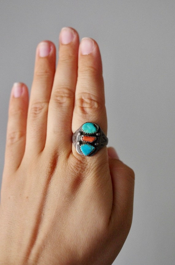 Vintage Navajo Turquoise and Coral Old Pawn Ring,… - image 6