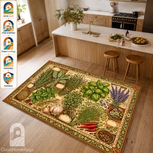 Peut inclure: Un tapis rectangulaire orné d'un motif botanique représentant diverses herbes, dont du romarin, de la sauge, du basilic et de la lavande, ainsi que des gousses d'ail, des piments rouges et des petits bols d'épices sur fond clair à bordure verte.