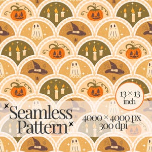 Könnte beinhalten: Ein nahtloses Muster mit wiederkehrendem Bogendesign, orangefarbenen Kürbissen, weißen Geistern, braunen Hexenhüten und brennenden Kerzen auf beigem Grund. Text: Seamless Pattern, 13 x 13 inch, 4000 x 4000 px, 300 dpi.