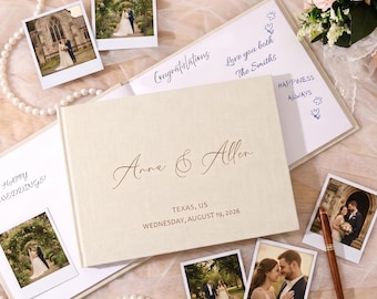 Puede incluir: Un libro de visitas de boda con cubierta de tela beige que muestra los nombres Anna & Allen, Texas, US, y la fecha Wednesday, August 19, 2026. El libro abierto exhibe notas manuscritas, rodeado de cinco fotografías cuadradas y un bolígrafo marrón.