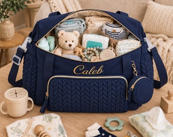 Anpassad broderad blöjväska, personlig babyväska med namn, quiltad mammaväska, babyshowerpresent till nyblivna mammor