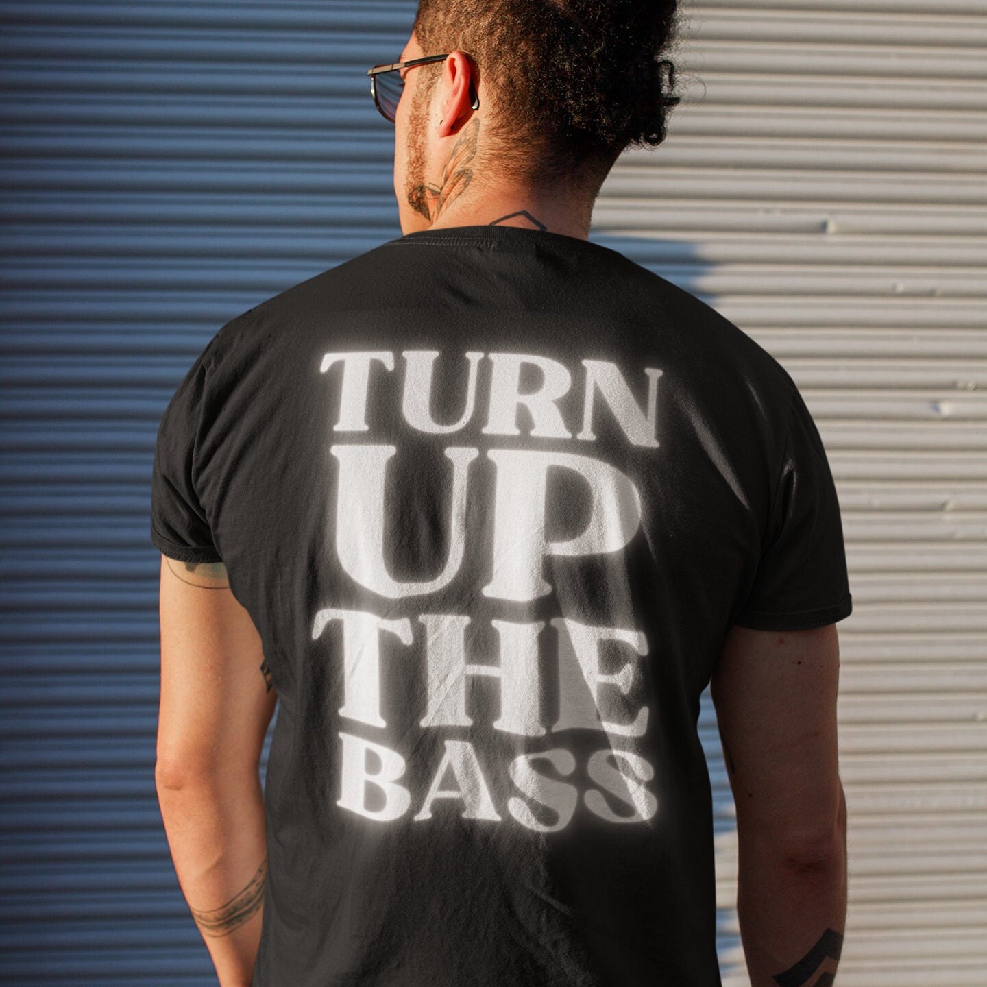 Turn up the Bass Comfy Concert Tee DJ Bassist Music Lover Short-Sleeve Unisex T-Shirt