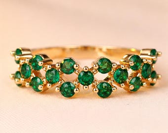 Ring met in het laboratorium gekweekte smaragd • Groene smaragd ring • Trouwring • Stapelbare ring • Sieraden met de geboortesteen van mei • Stapelbare ring • Cadeau voor haar