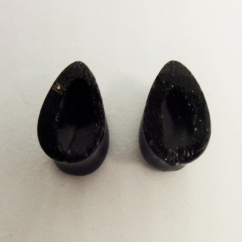 Black and Gold Teardrop Plugs 2g B Grade 6mm