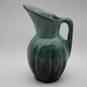 Vintage Canuck Pottery Creamer Flow Melon # 908 Pitcher Vase