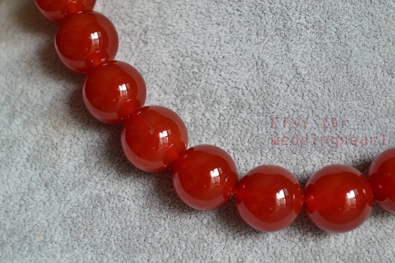 ❤️ Vintage Style Natural Shell Red Agate Necklace 🖤 Shop item:  UP2023AW1123 Shop NOW: unlogicalpoem.store #unlogicalpoem #timmytian… |  Instagram