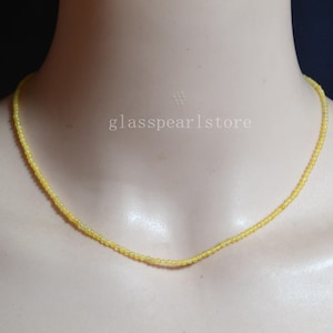 Litet ljusgult jadepärlhalsband, jadehalsband, halsband, brudtärnehalsband, bröllopssmycken, present till henne rostfritt stålspänne