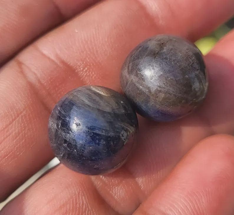 Natural Blue Sapphire Sphere, Healing Crystal (17mm, 90 Carats) - Etsy
